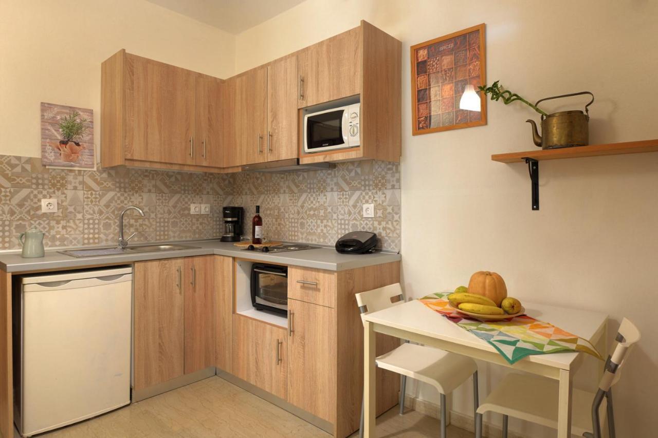 Captain'S Apts Barbati Exterior photo